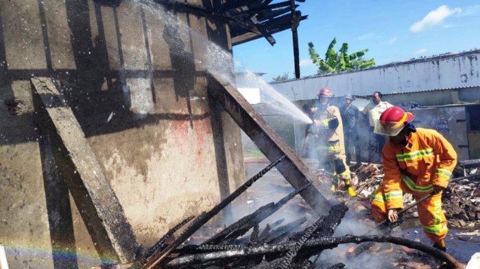 BAKAR SAMPAH DITINGGAL PERGI, PARKIRAN DJUIFA JALAN LINGKAR SELATAN TERBAKAR