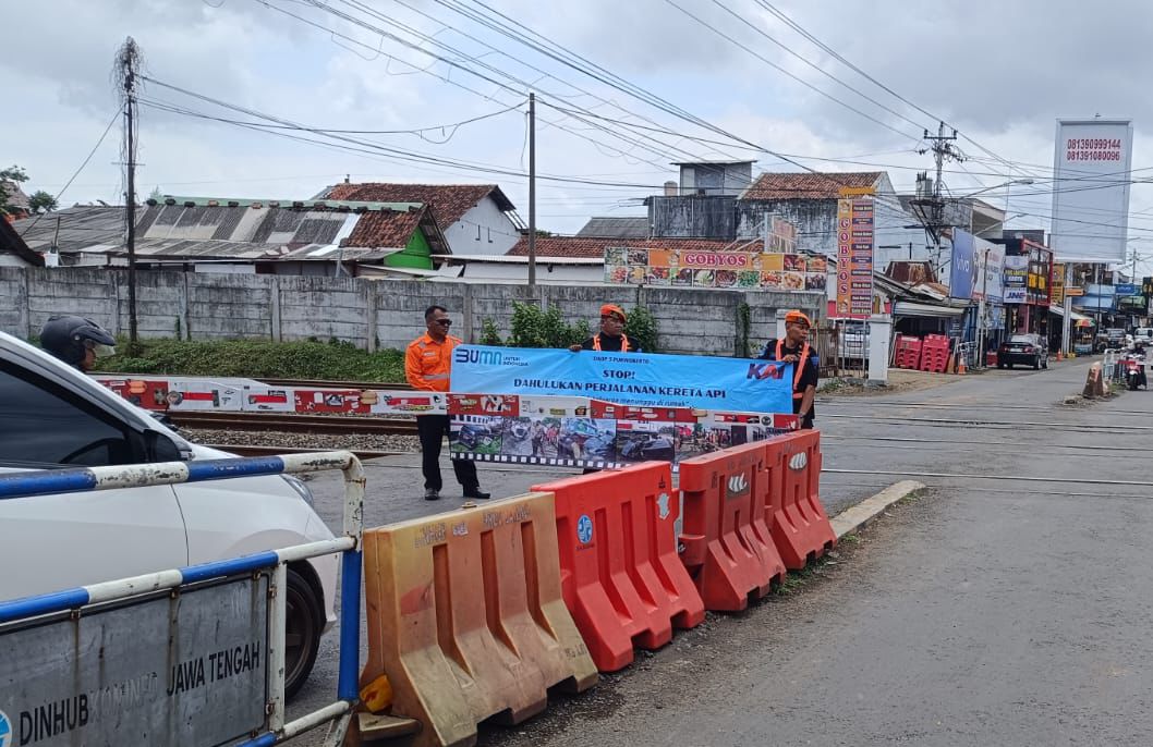 Jaga Keselamatan dan Keamanan, KAI Daop 5 Purwokerto Bersama Korlantas POLRI Kampanyekan Taat Aturan di Perlintasan Sebidang, Akan Terapkan Tilang Bagi yang Nekad Melanggar